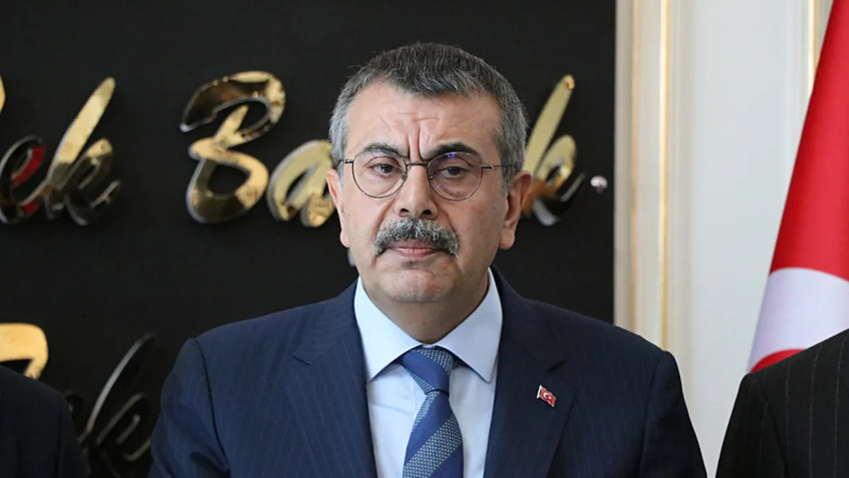 Milli Eğitim Bakanı Yusuf Tekin, eğitim yatırımları hakkında açıklama yapıyor.