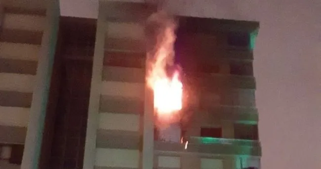 Lütfi Elvan’ın annesi ve kardeşleri çıkan yangında dumandan etkilendi Lütfi Elvan’ın annesi ve kardeşleri çıkan yangında dumandan etkilendi