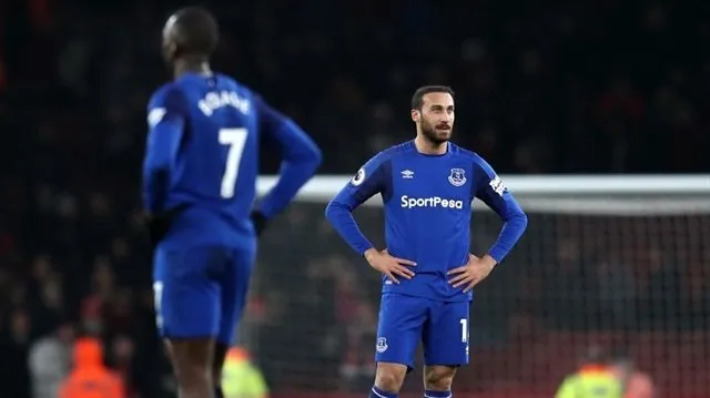 İngiltere'de Cenk Tosun krizi çıktı!