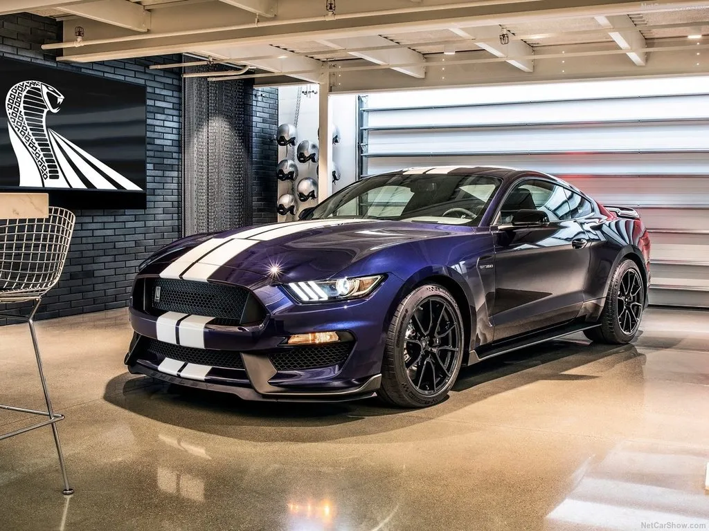 2019 Ford Gt Adds Lightweight Carbon Series Gets 50000