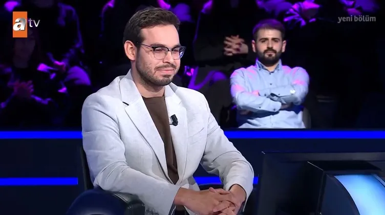 Kim Milyoner Olmak İster?’de şaşırtan anlar! Anne babasını boşayan avukat yarışmacı geceye damga vurdu