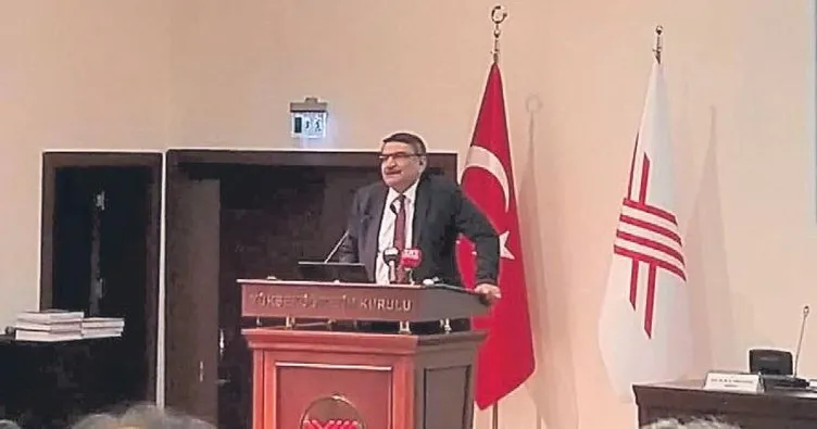 Dr. Suat Günsel’e 25. yıl madalyası