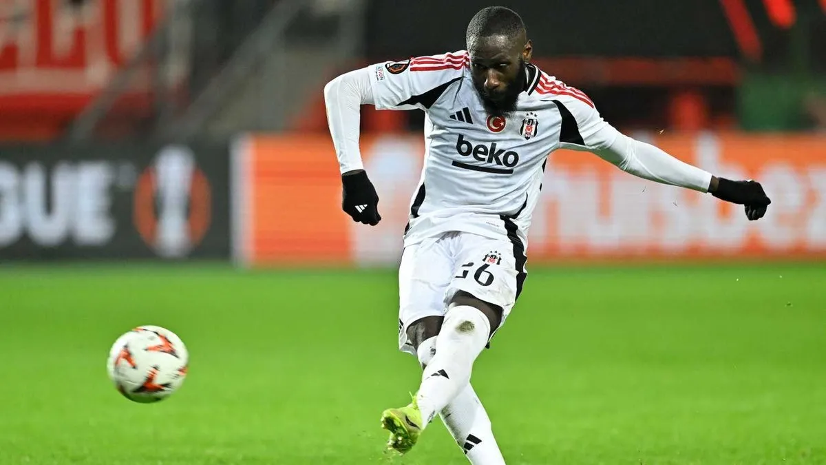 Beşiktaş’ta Arthur Masuaku ile yollar resmen ayrıldı! Beşiktaş’ta Arthur Masuaku ile yollar resmen ayrıldı!