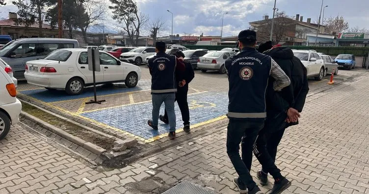 Erzincan’da göçmen kaçakçısı 2 kişi tutuklandı