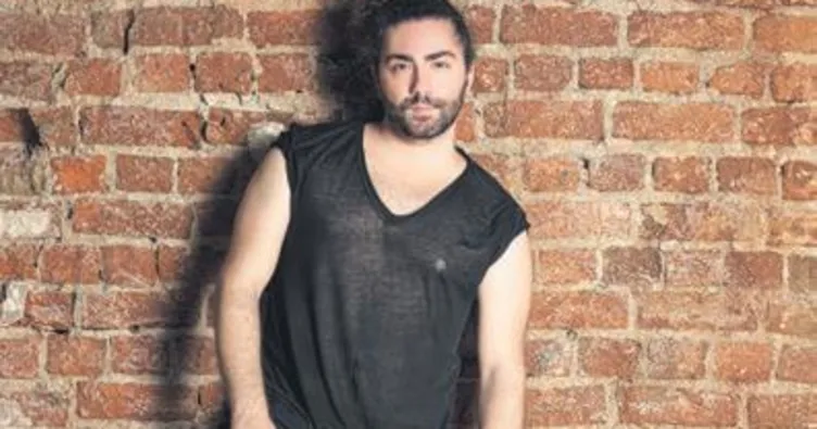 İç mimardı, Rock’çı oldu