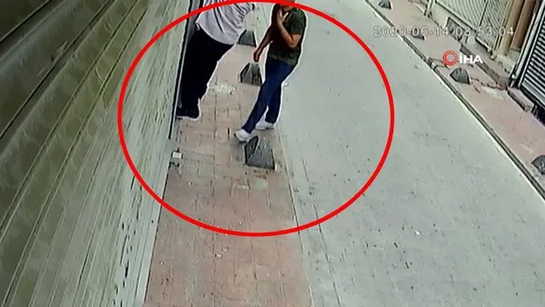İstanbul Kasımpaşa'da kedi gibi tırmanarak eve giren hırsızlar kamerada | Video