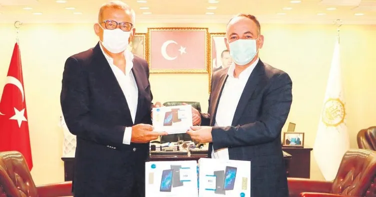 Uzaktan eğitime tablet desteği sürüyor