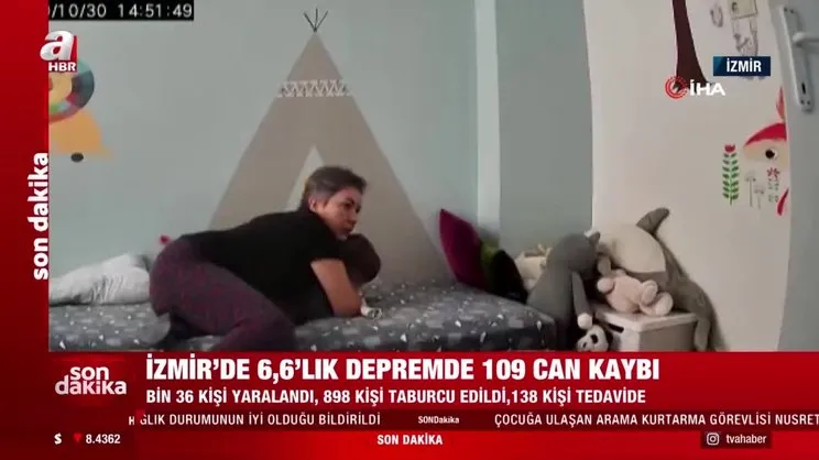 İzmir'deki depremde oğlu için canını siper etti! İşte o anlar | Video
