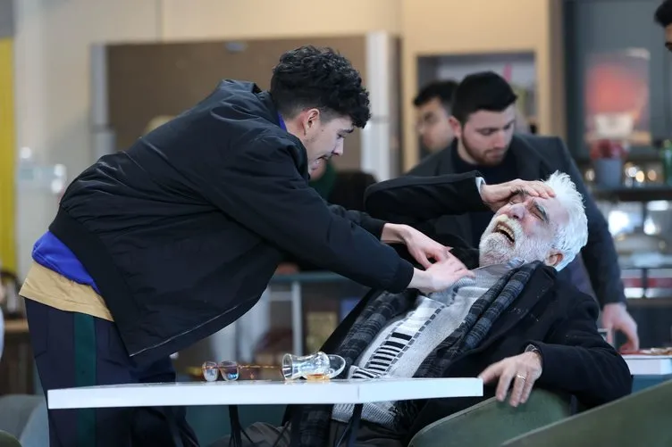 Oğlu için her şeyi yapmaya hazır!