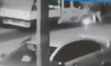 Arnavutköy’de ateş ile oynayan çocuklar kamyoneti yaktı