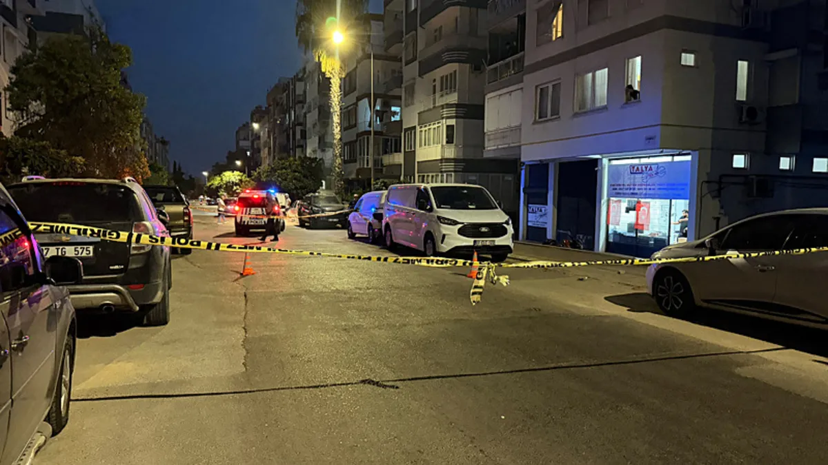 Cadde ortasında akılalmaz olay: Rastgele ateş açtı!