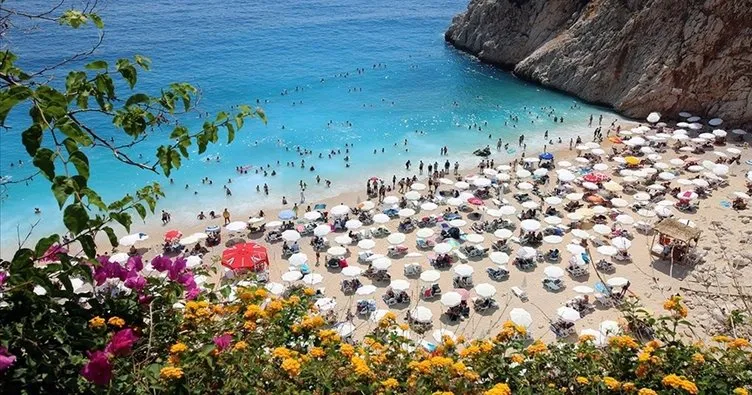 Antalya’da en yoğun Temmuz ayı yaşanıyor