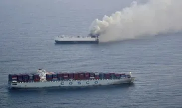 ABD’de kargo gemisinde feci yangın: 3 binden fazla araç suyun dibini boyladı
