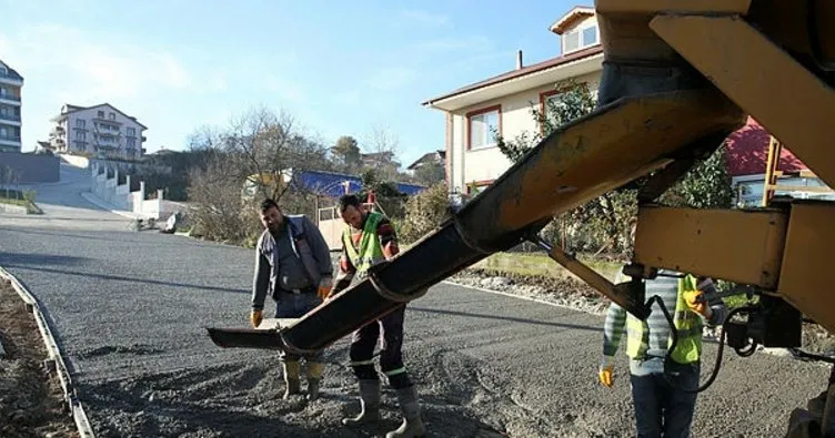 Başiskele’de yollar betonla kaplanıyor