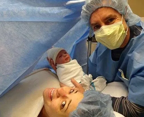 Doğduğunda 13 yaşındaydı. İşte tüm dünyanın konuştuğu bebek...