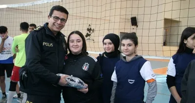 Silvan’da polislerden spora destek