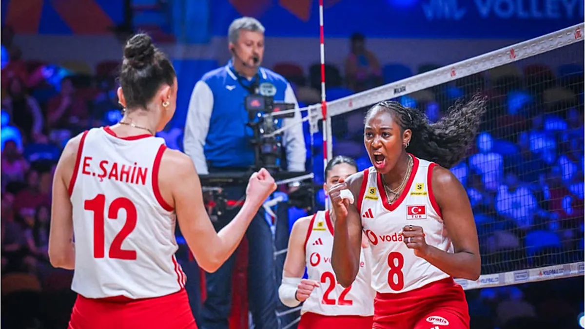A Milli Kadın Voleybol Takımı, yarın Çin ile karşılaşacak! A Milli Kadın Voleybol Takımı, yarın Çin ile karşılaşacak!