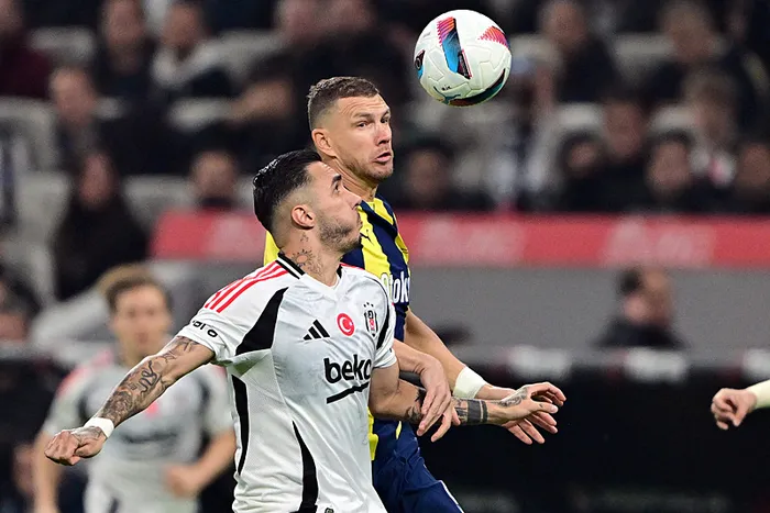 son-dakika-haberi-besiktas-ezeli-rakibi-fenerbahceyi-agirliyor-dev-derbide-inanilmaz-pozisyon-1733588343555.jpeg