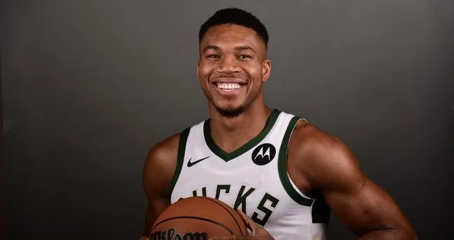Antetokounmpo dev kontratı imzaladı! 3 yılda servet kazanacak