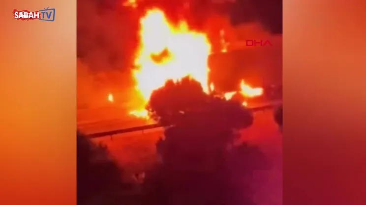 Esenyurt TEM'de yangın: Tır alev topuna döndü | Video