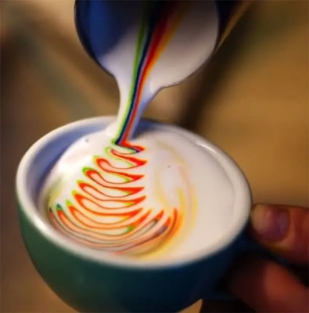 Renkli kahve trendi dünyayı sardı
