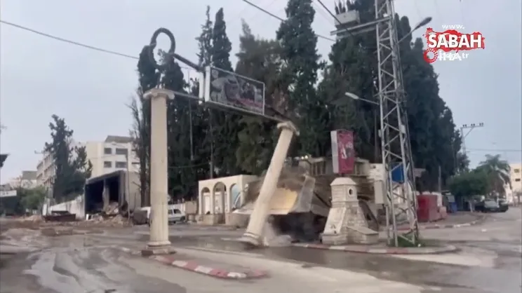 İsrail güçleri Batı Şeria’da Yaser Arafat'a ait anıtları yıktı