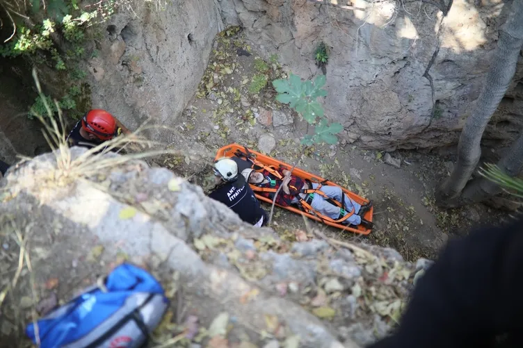 Yer Antalya: Düşürdüğü telefonu almak isterken kabusu yaşadı!