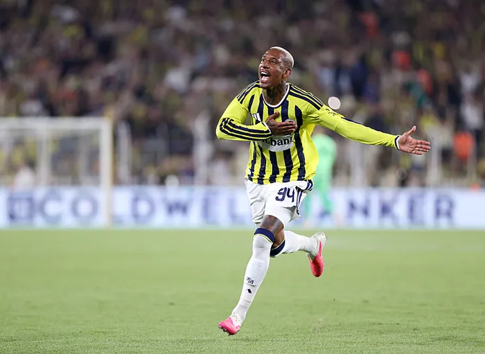 canli-uefa-sampiyonlar-liginde-fenerbahce-gornik-zabrze-maci-1784660470255.jpeg