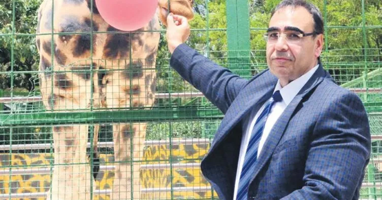 Zürafa Şakir’in evlat hasreti sürüyor