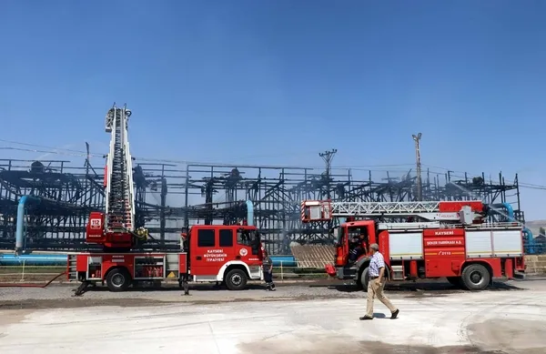 kayseri-seker-fabrikasinda-yangin-cikti-1661165002664.jpg