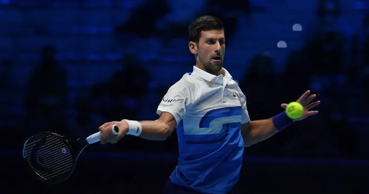 Novak Djokovic, Casper Ruud’u 2-0 yenerek Yeşil Grup’a galibiyetle başladı