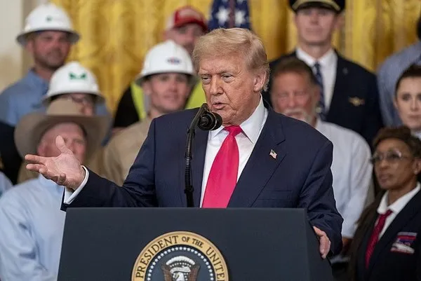 Trump duyurdu: ABD ile Çin ticaret anlaşması imzaladı