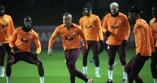 Galatasaray, Alanyaspor maçı hazırlıklarını tamamladı Galatasaray, Alanyaspor maçı hazırlıklarını tamamladı