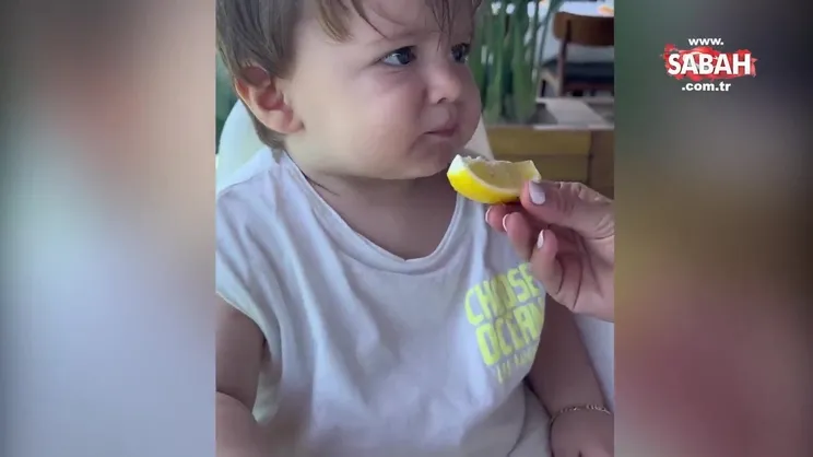 Hande Soral’ın oğlu Ali ilk kez limon yedi! İşte Hande Soral ve oğlu Ali’nin sevimli o anları! | Video