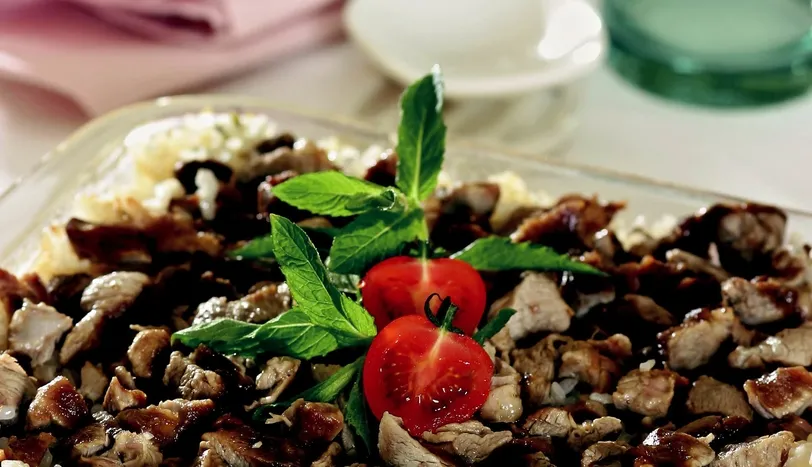 Fırında Taze Soğanlı Etli Pilav Tarifi Pilavlar Sofra