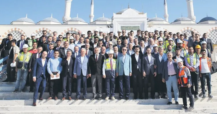 Erdoğan Çamlıca Camisi’ni inceledi