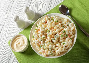 Sadece 15 dakikada hazır: En lezzetli makarna salatası tarifi
