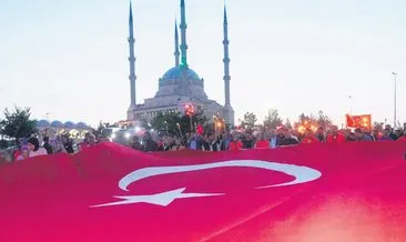 Dev Türk Bayrağıyla fetih yürüyüşü