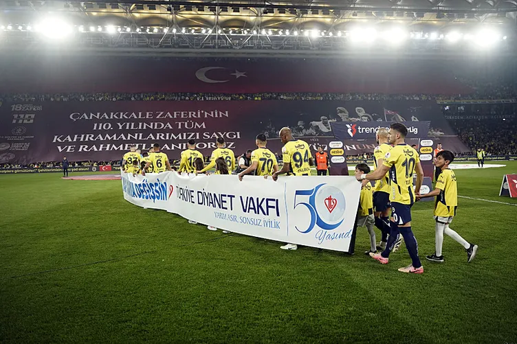 Son dakika haberi: Fenerbahçe ile Samsunspor aynı kaderi paylaştı! Mourinho’dan şampiyonluk sorusuna flaş yanıt…