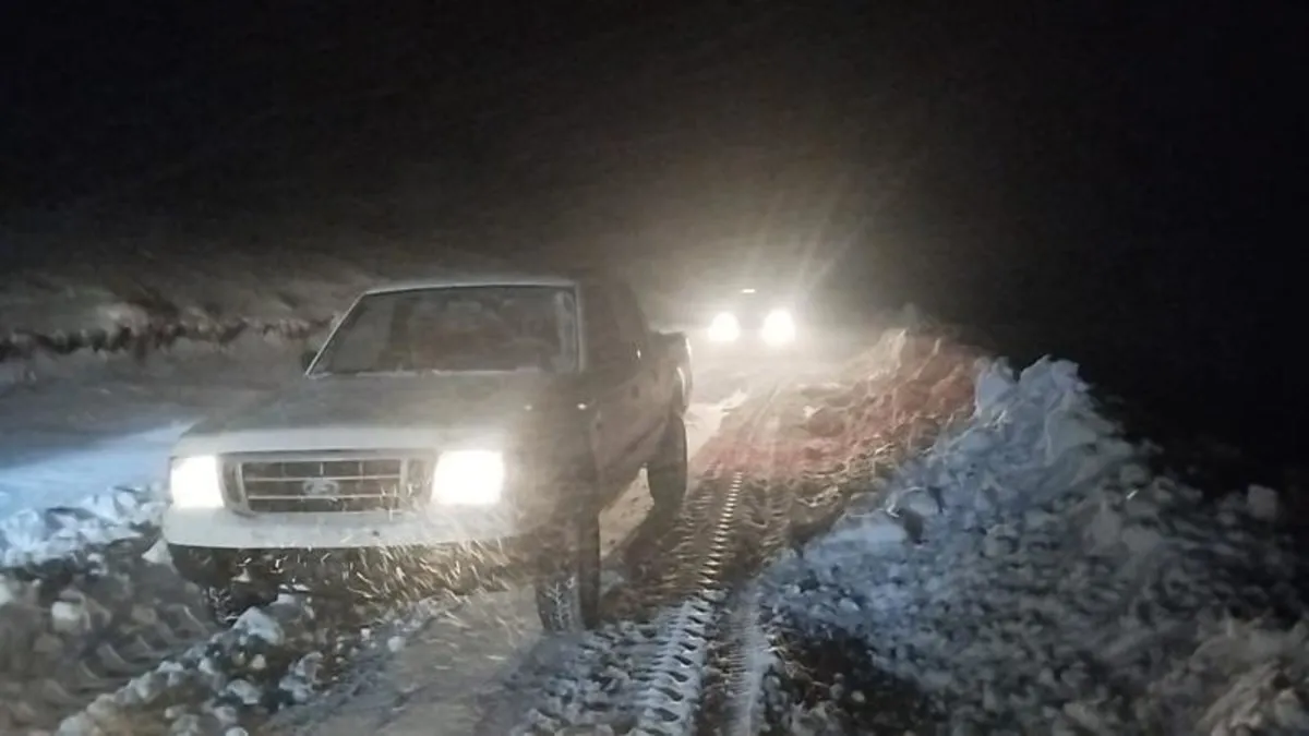 Gümüşhane’de karda mahsur kalan 6 kişi kurtarıldı Gümüşhane’de karda mahsur kalan 6 kişi kurtarıldı