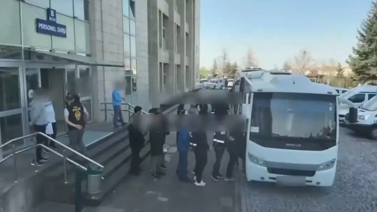 13 ilde yasa dışı bahis suçuna yönelik operasyon: 34 şüpheli yakalandı 13 ilde yasa dışı bahis suçuna yönelik operasyon: 34 şüpheli yakalandı