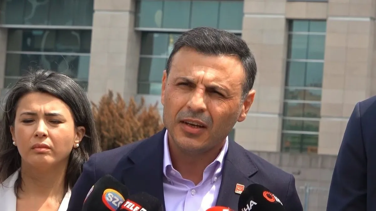 SON DAKİKA... CHP İstanbul İl Başkanı Özgür Çelik ifadeye çağırıldı