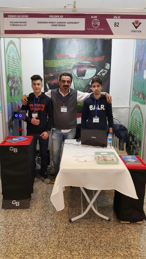 Garsonbot sipariş alıp servis yapıyor!