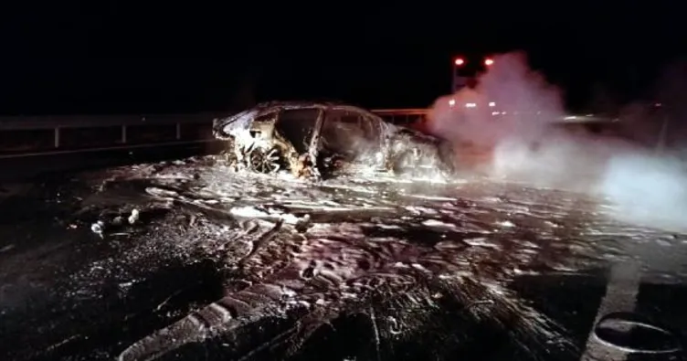 Ankara’da bariyerlere çarpan otomobil alev alev yandı: 3 kişi hayatını kaybetti