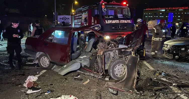 İstanbul Arnavutköy’de can pazarı! İki otomobil çarpıştı: Ölü ve yaralılar var...