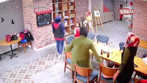 Kafe çalışanı soluk borusuna yemek kaçan minik kızı böyle kurtardı | Video