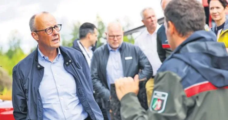 ‘Orman yanıyor başbakan uyuyor’
