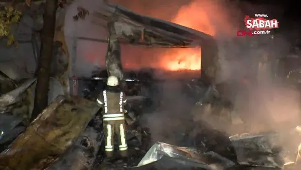 Çatalca'da ateş tutuşturma jeli üretimi yapan fabrika alev alev yandı | Video