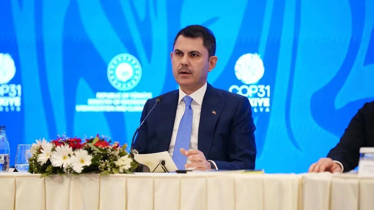 Bakan Kurum, Hatay’da yabancı basın mensuplarıyla buluştu Bakan Kurum, Hatay’da yabancı basın mensuplarıyla buluştu