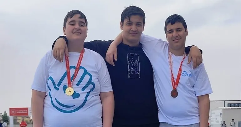 Otizmli ikizler sporla iyileşti